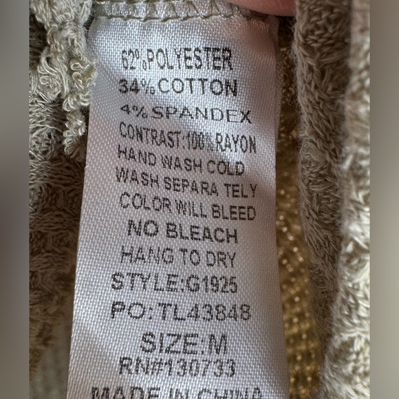 Umgee Top - Picture 7 of 9